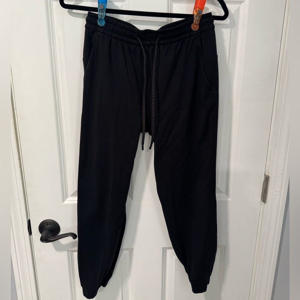 Lululemon Cropped Black Joggers Size 6